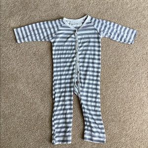Earth baby outfitters onesie without feet